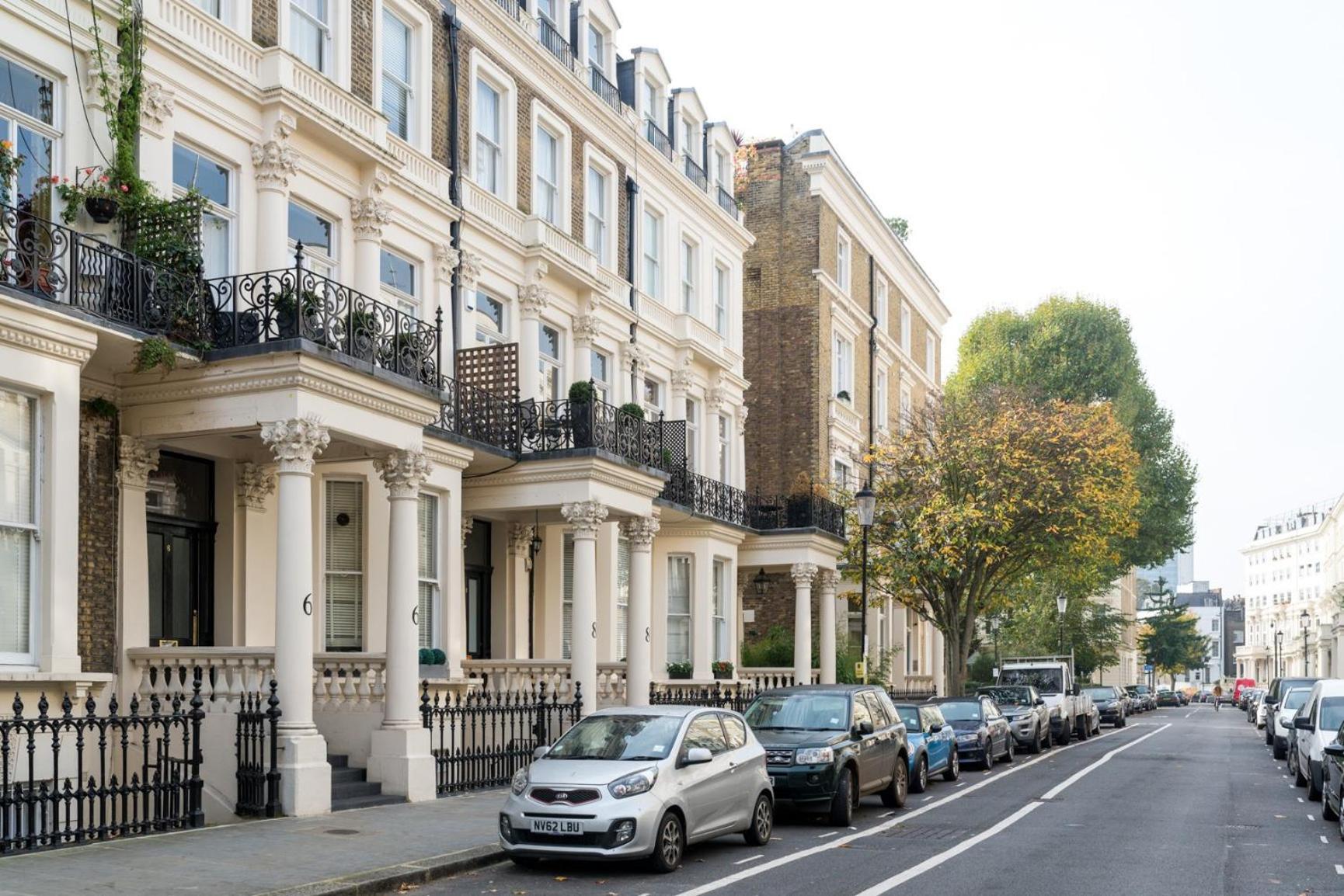 Pleasant Earl'S Court Apartment Near Hyde Park By Underthedoormat London Exteriör bild